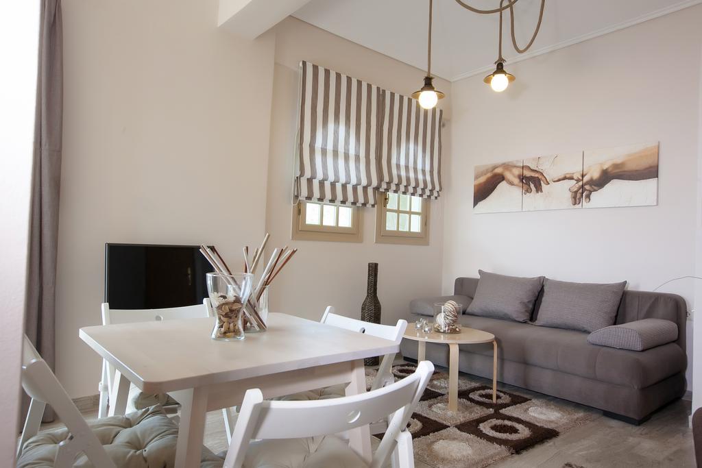 Petra Thea Apartment Kalamata Exteriör bild