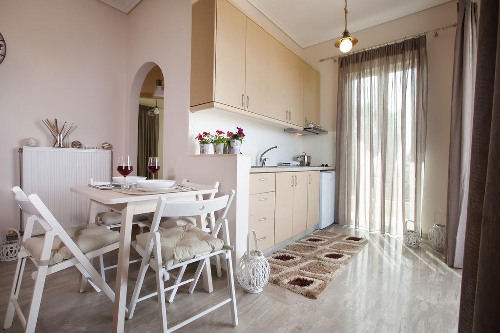 Petra Thea Apartment Kalamata Exteriör bild