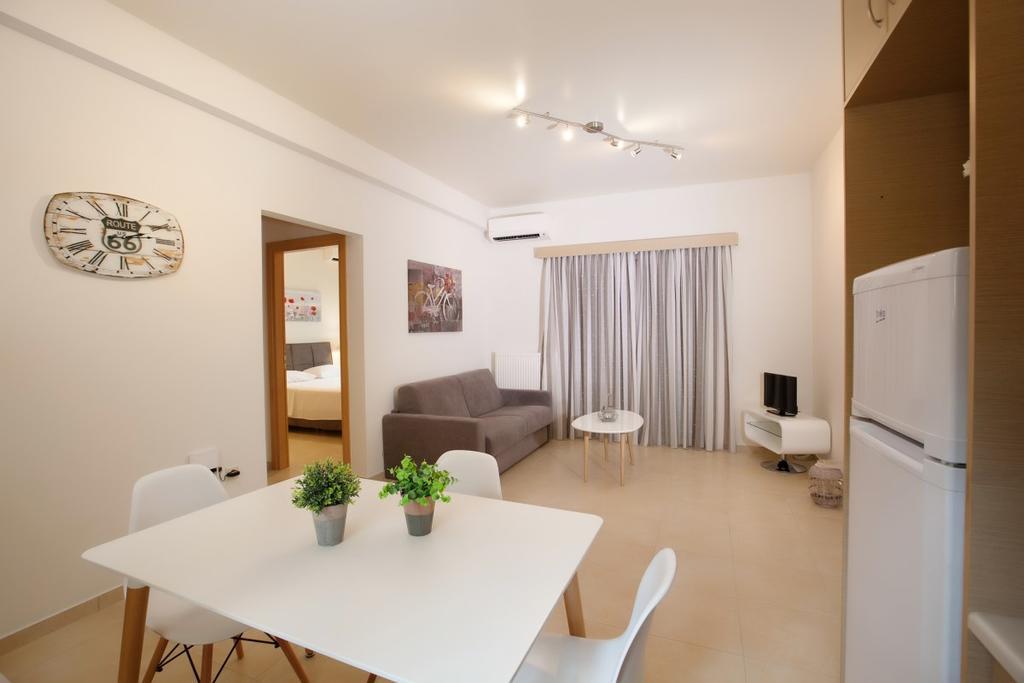 Petra Thea Apartment Kalamata Exteriör bild
