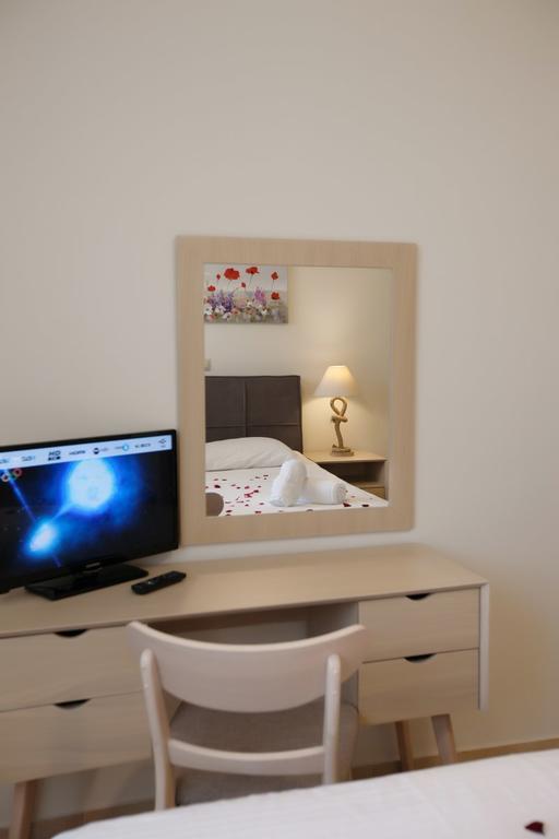 Petra Thea Apartment Kalamata Exteriör bild