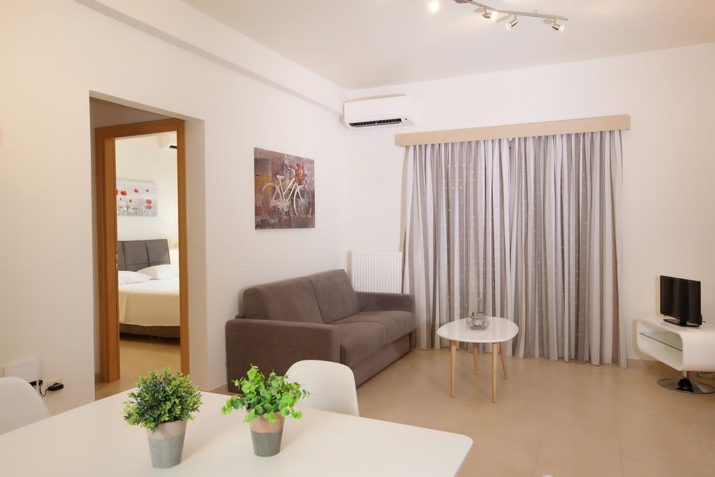 Petra Thea Apartment Kalamata Exteriör bild