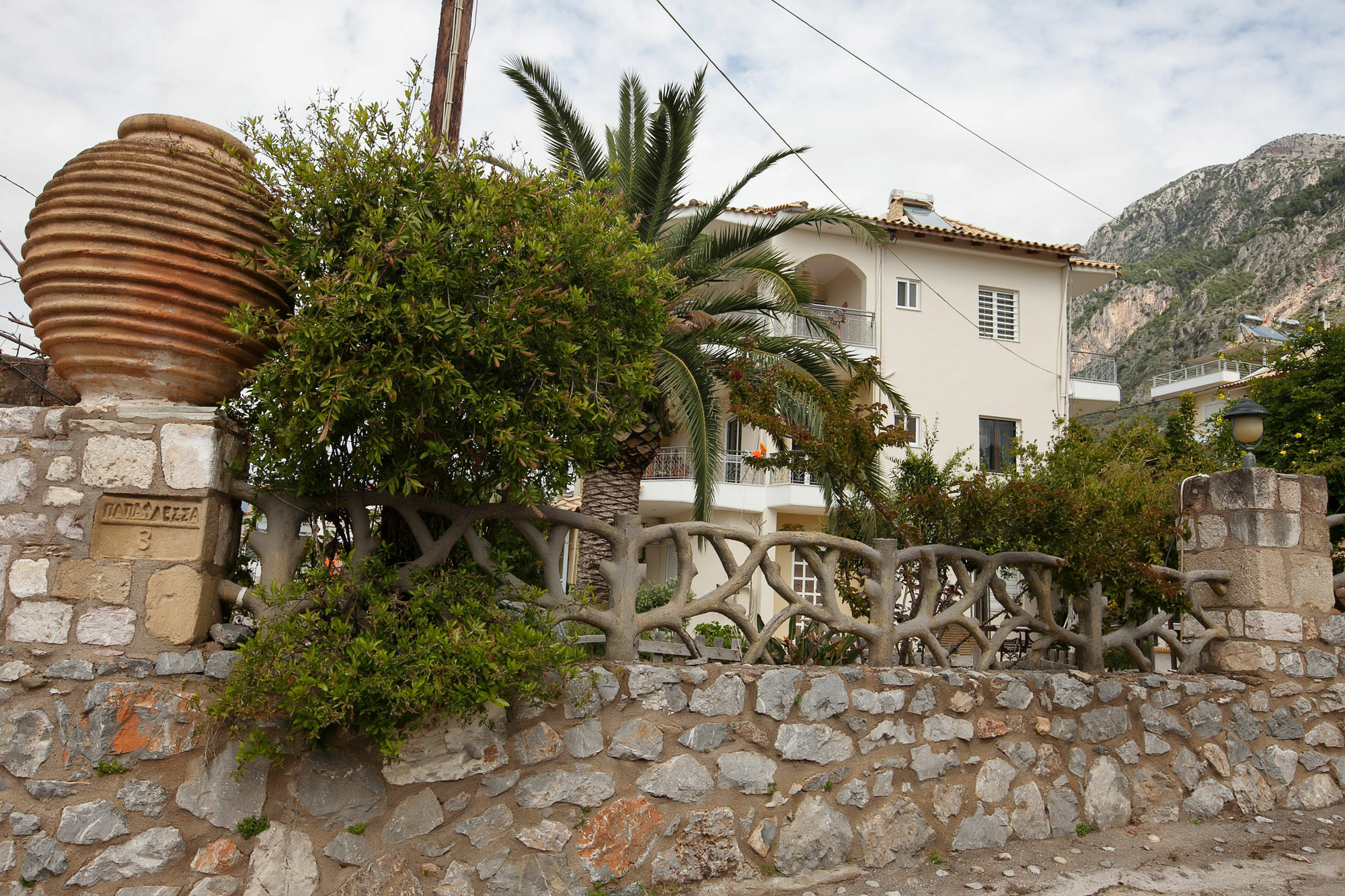 Petra Thea Apartment Kalamata Exteriör bild